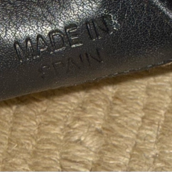 Authentic Gucci Black Espadrilles (391/2 ) - Picture 5 of 5